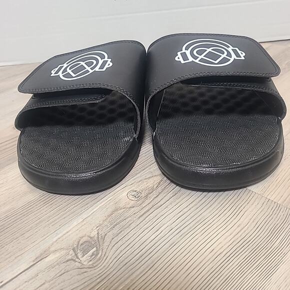 NBA Unisex Slides Dominique Wilkins Limited Exclusive KultureCity Logo Sz 9 - Picture 6 of 7